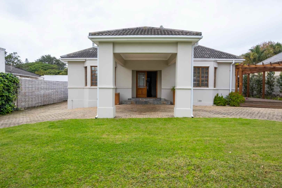 To Let 4 Bedroom Property for Rent in Walmer Eastern Cape